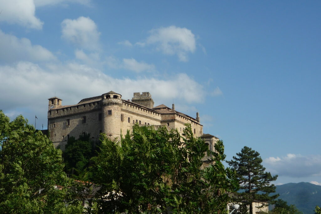 CASTELLO DI BARDI 1