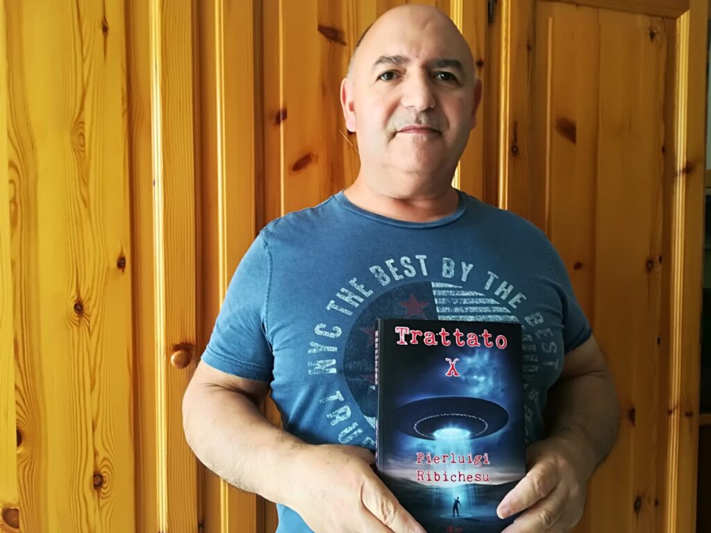 Pierluigi Ribichesu ed il suo libro
